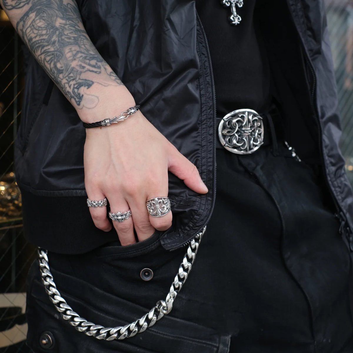 Flare hook bracelet: SW5MM