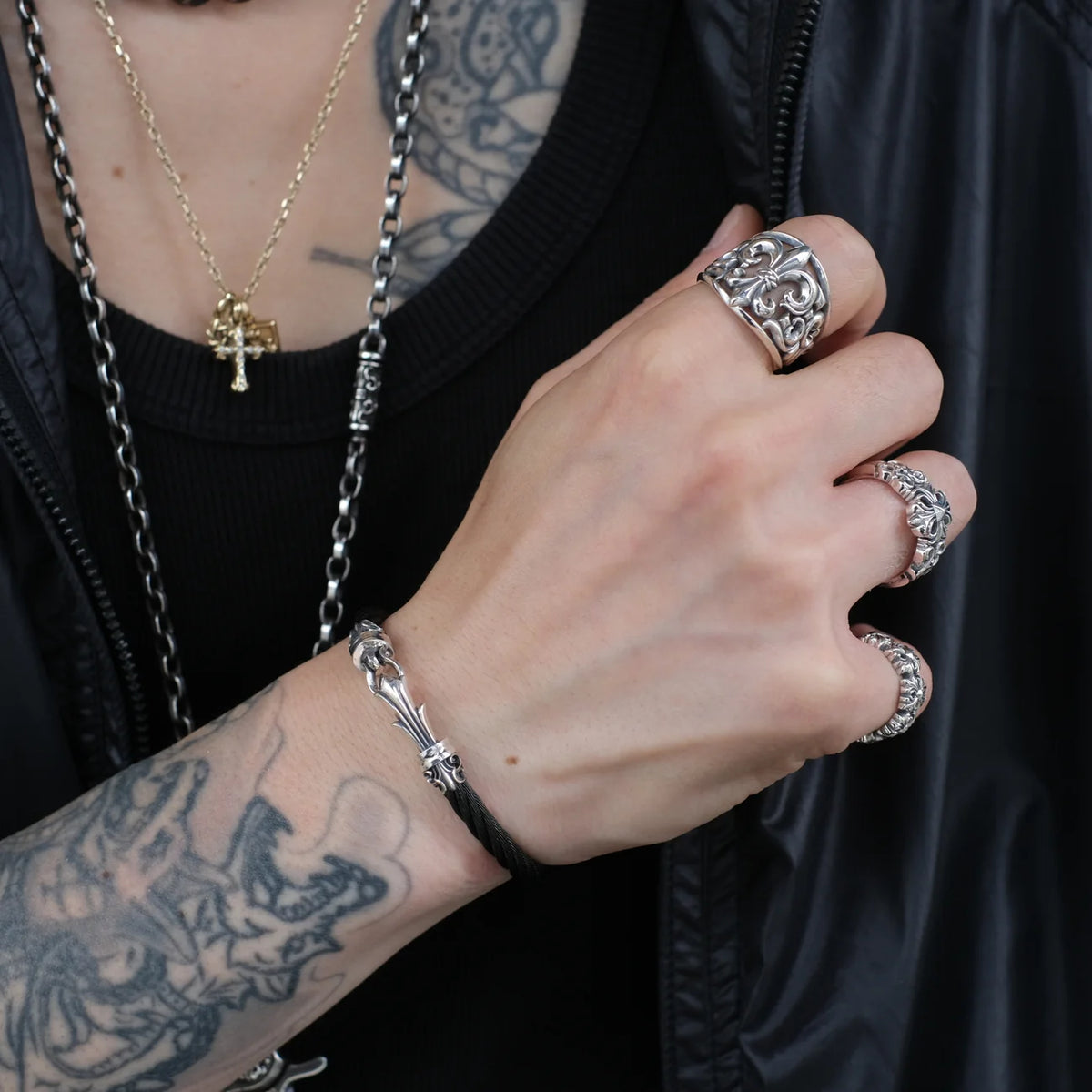 Flare hook bracelet: SW5MM