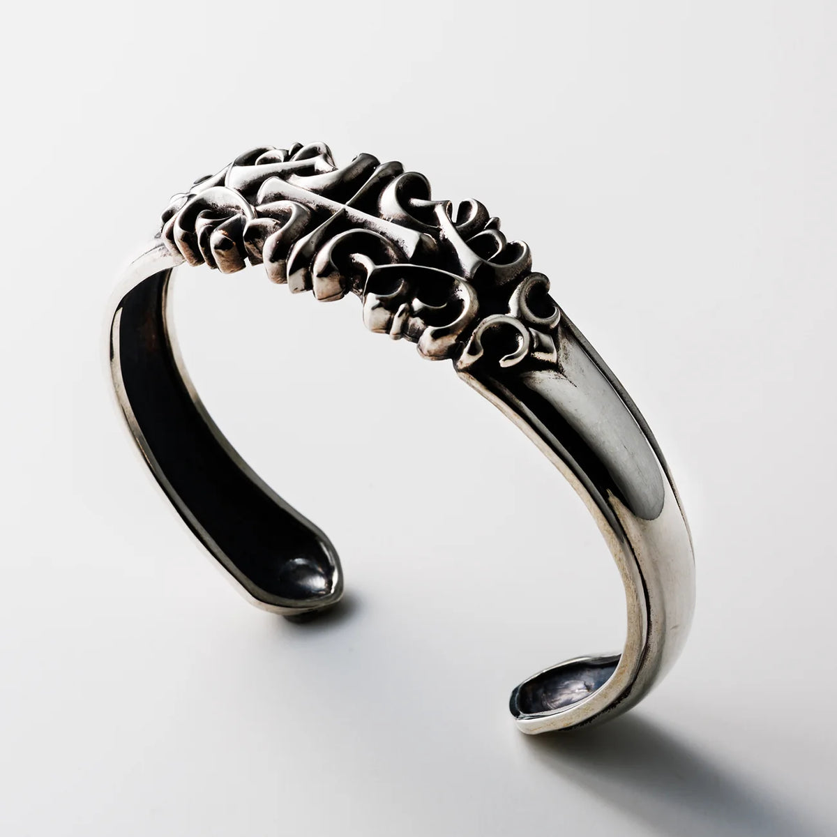 Horn Cross Bangle