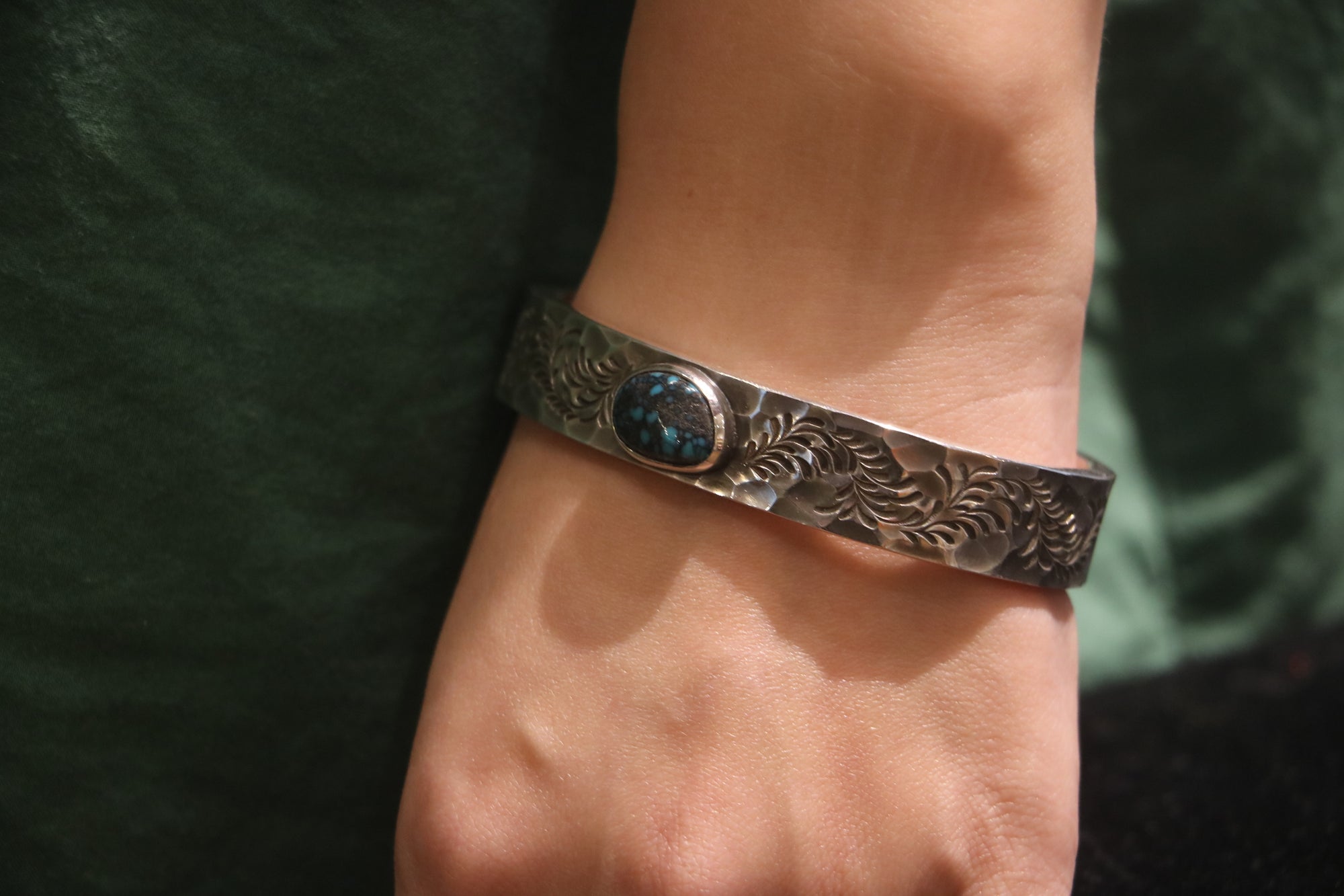 Silver Dollar Craft 12mm Turquoise Arabesque Bangle