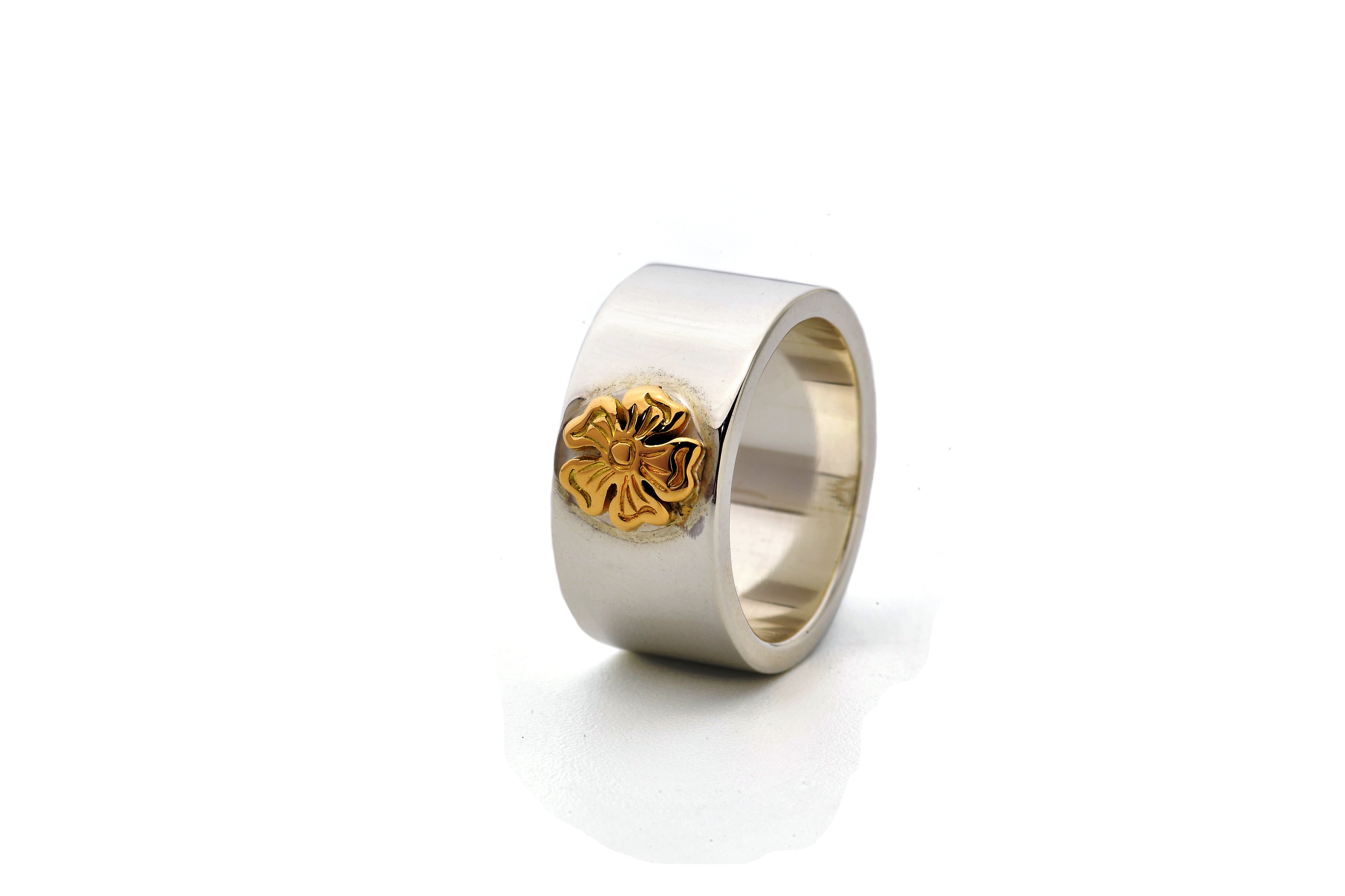 18K Gold Flower Flat Ring