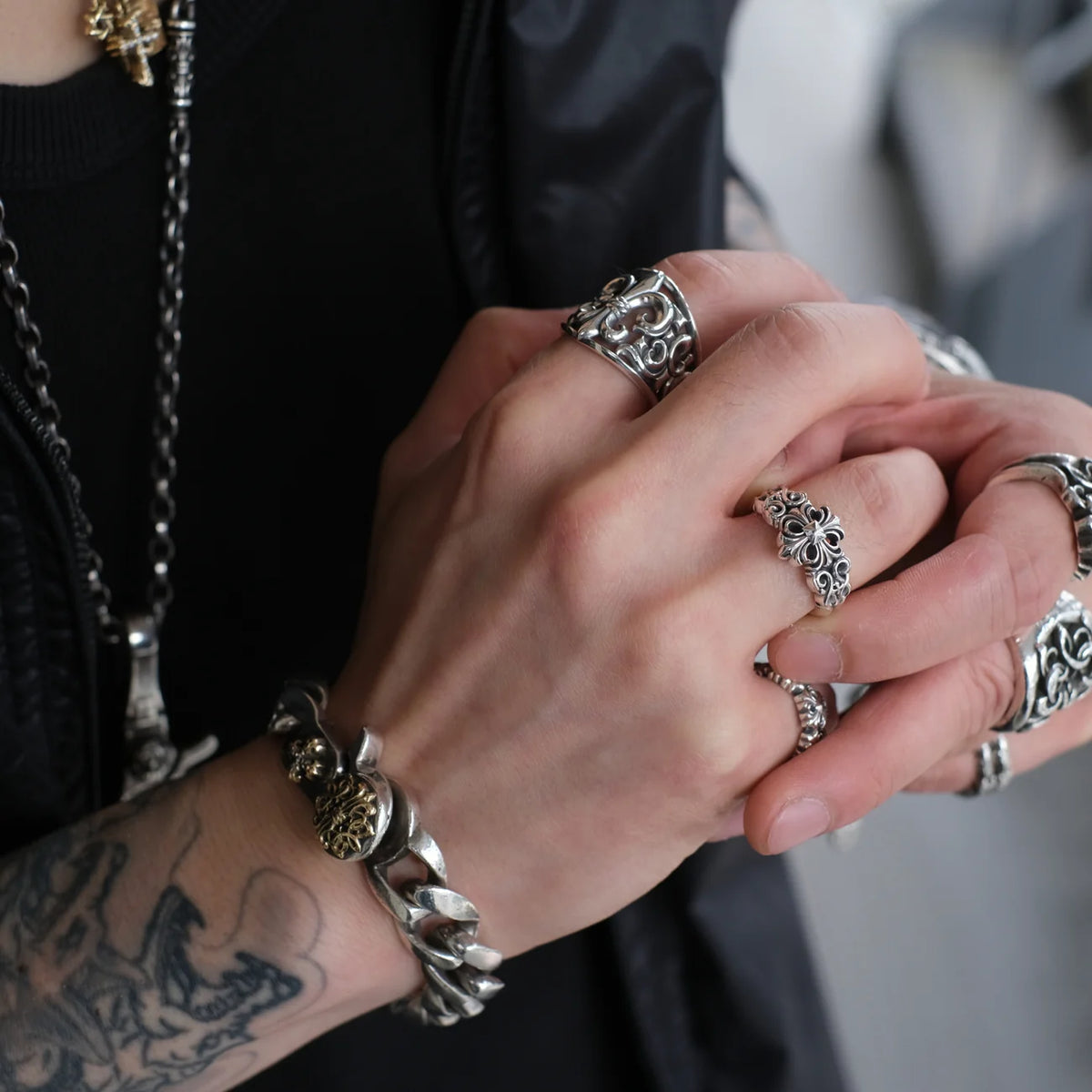 Deal Design - Double Ray Cross Ring_6