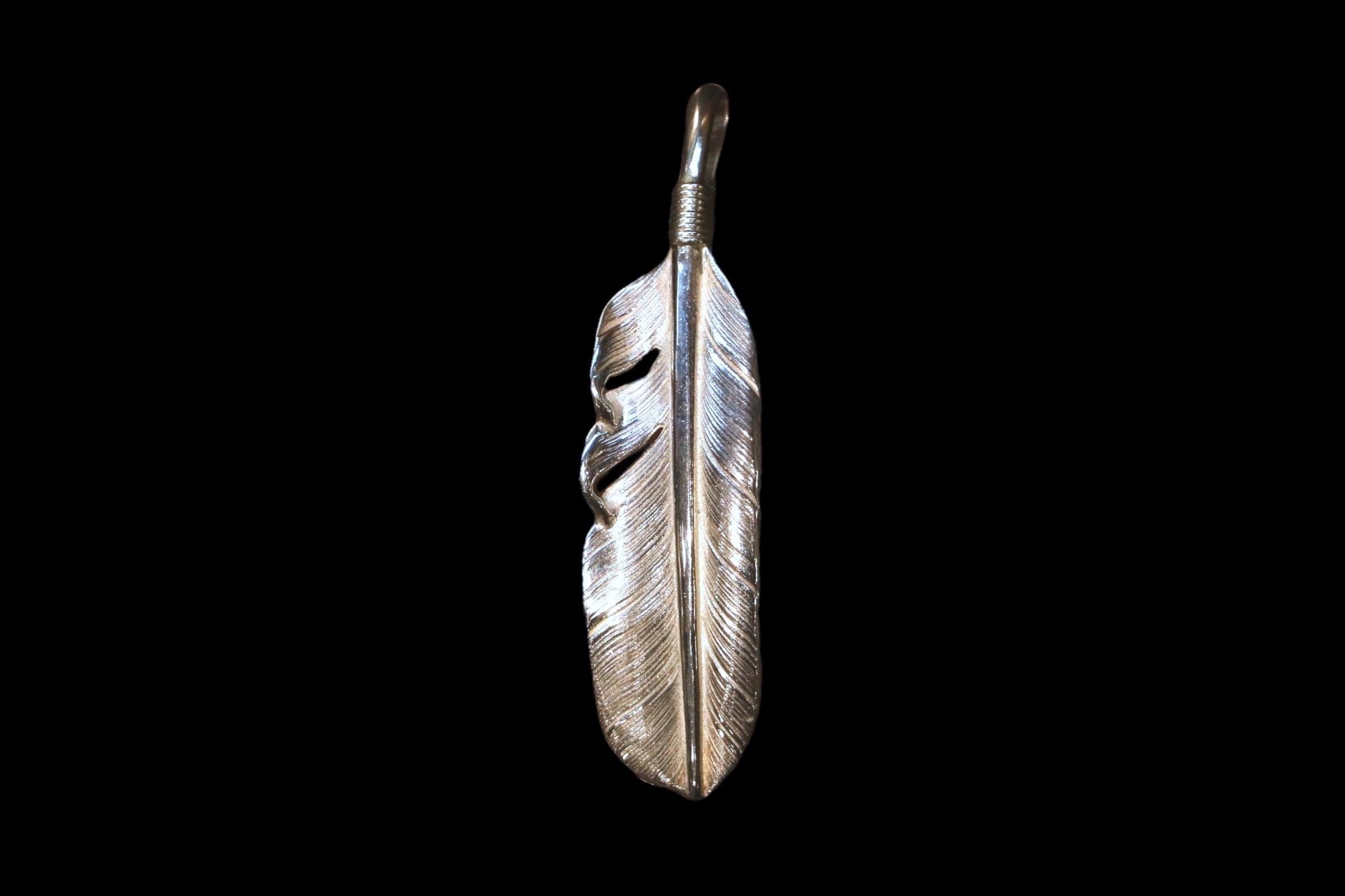 Silver Feather Pendant M