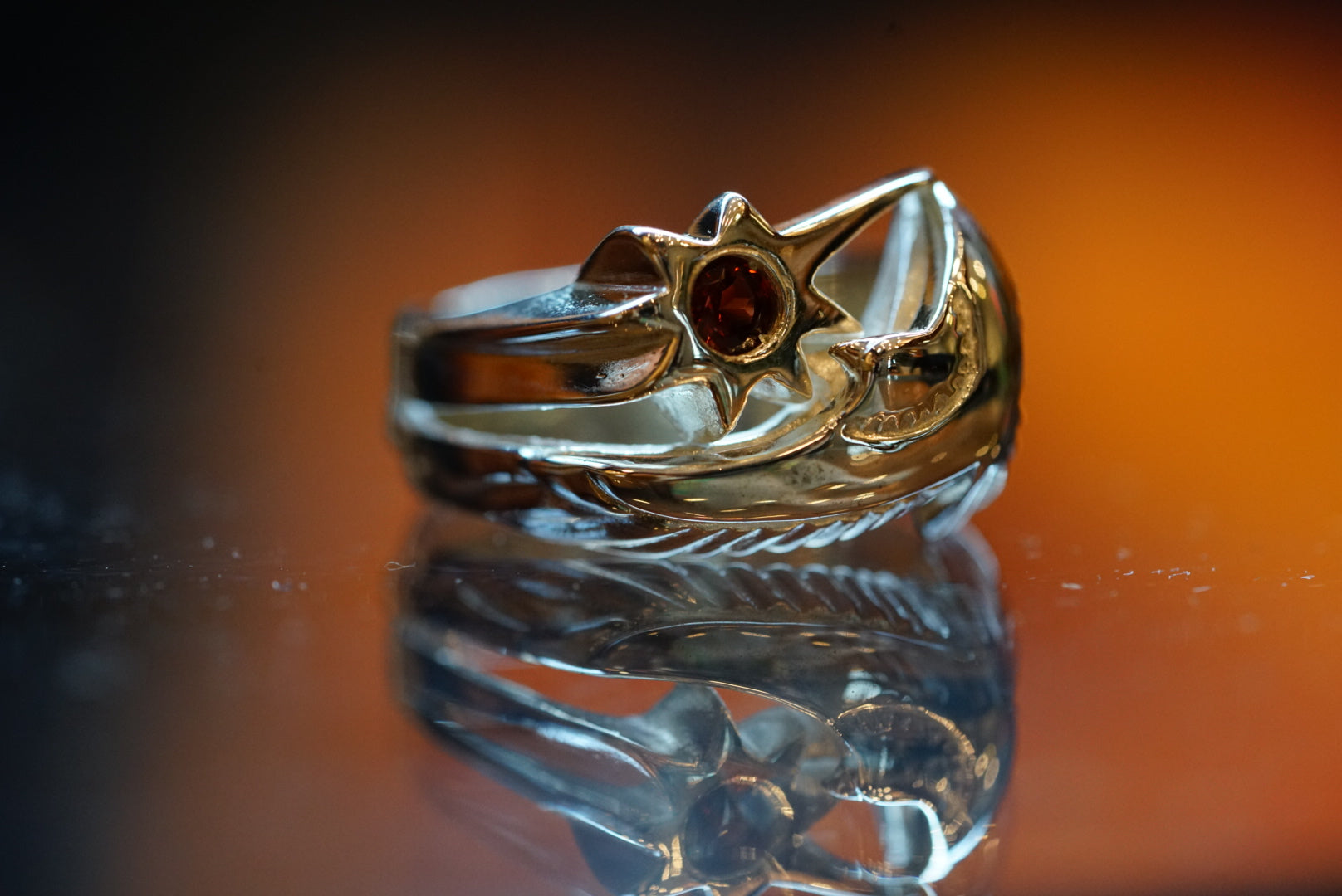 Silver Eagle Ring w Garnet