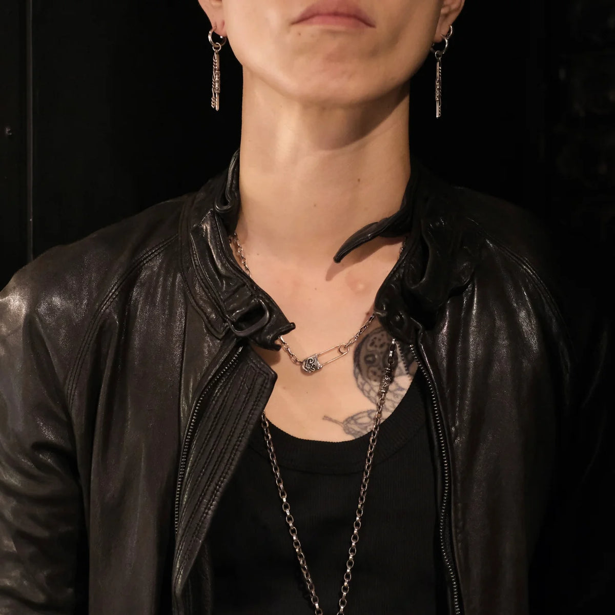 Deal Design - Safety Pin Necklace_10