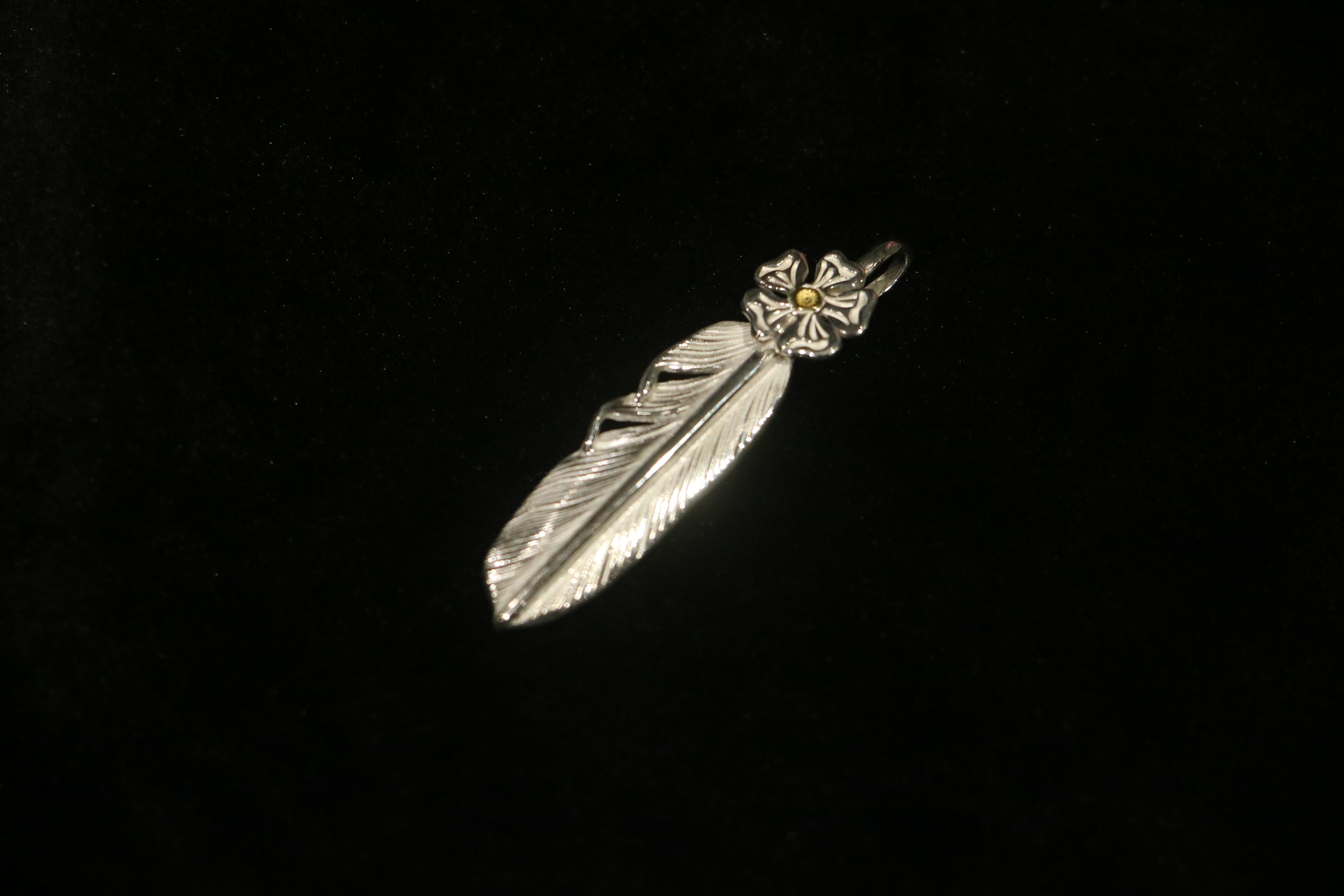 24K Gold Point Top Silver Hana Feather S