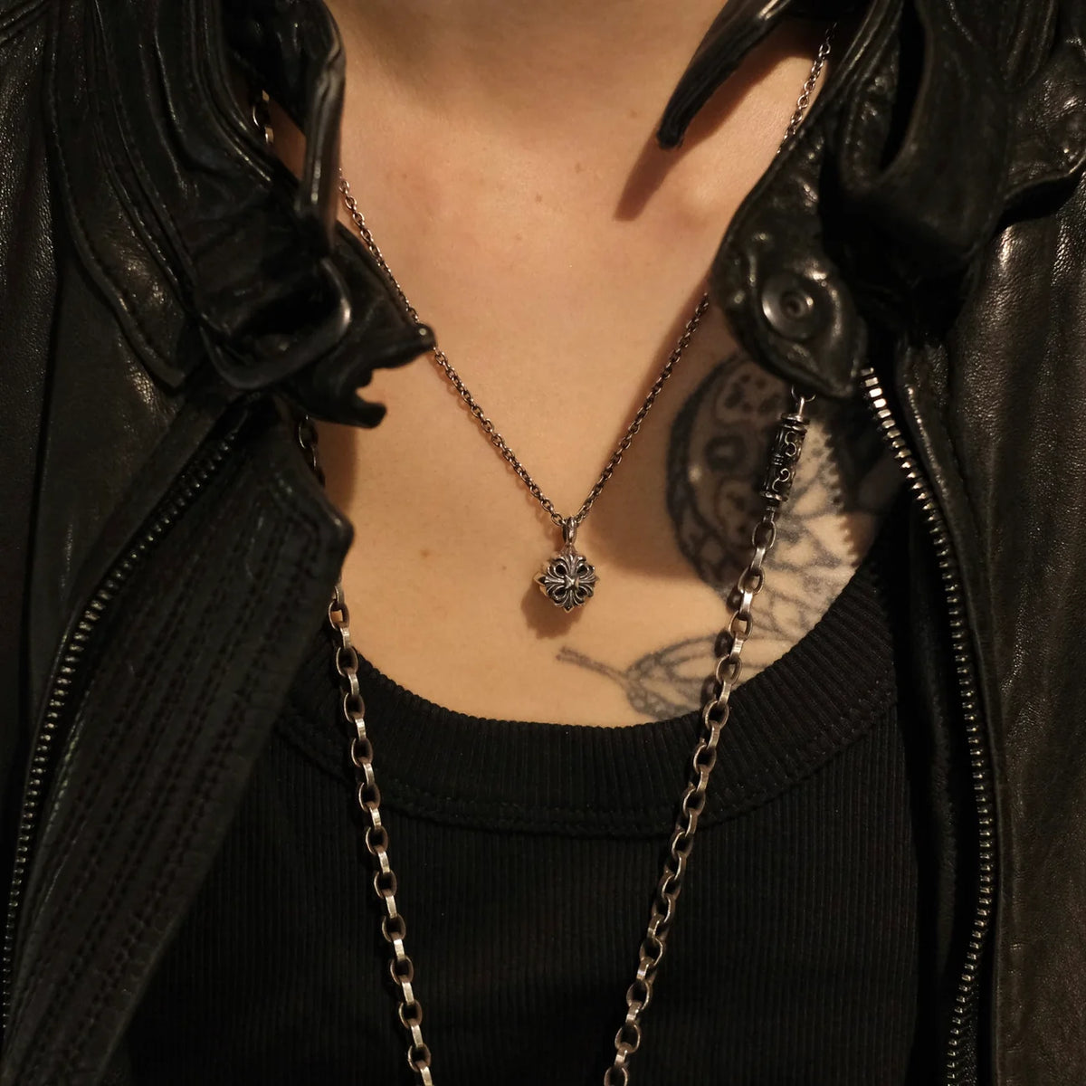 Deal Design - Double Ray Studs Pendant_6