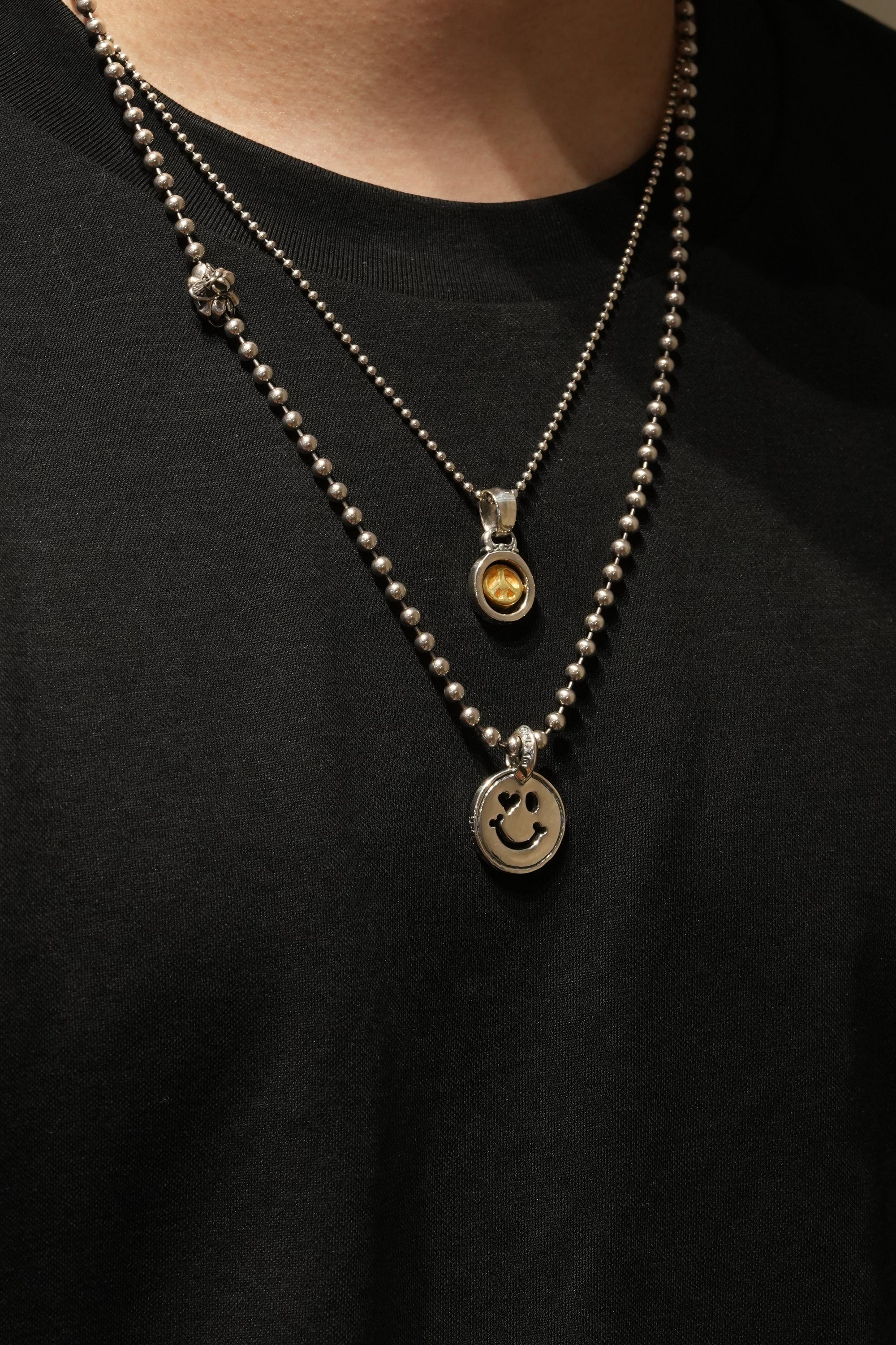 BWL - C391YGP Rotating Peace/Happy Face 18K Yellow Gold Plated Charm With Ball Chain 6
