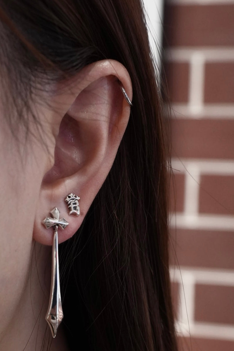 BWL - E225 Long "C" Cross Earrings 3