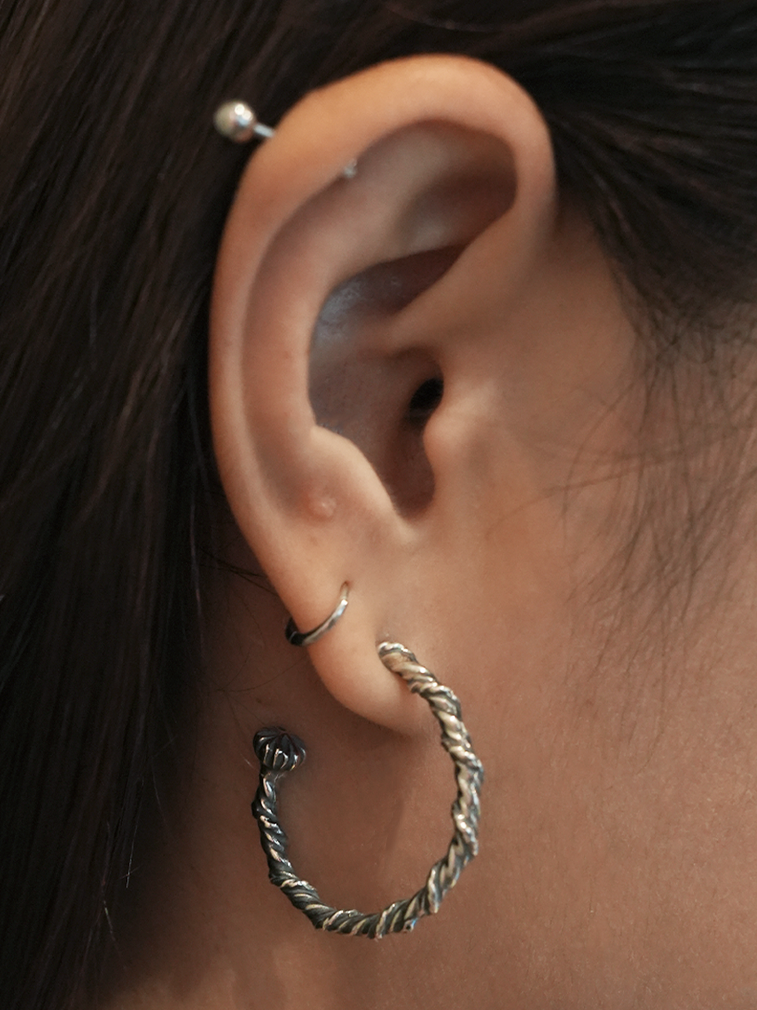 BWL - E230 Twisted Wire Hoop Earrings Thin 3