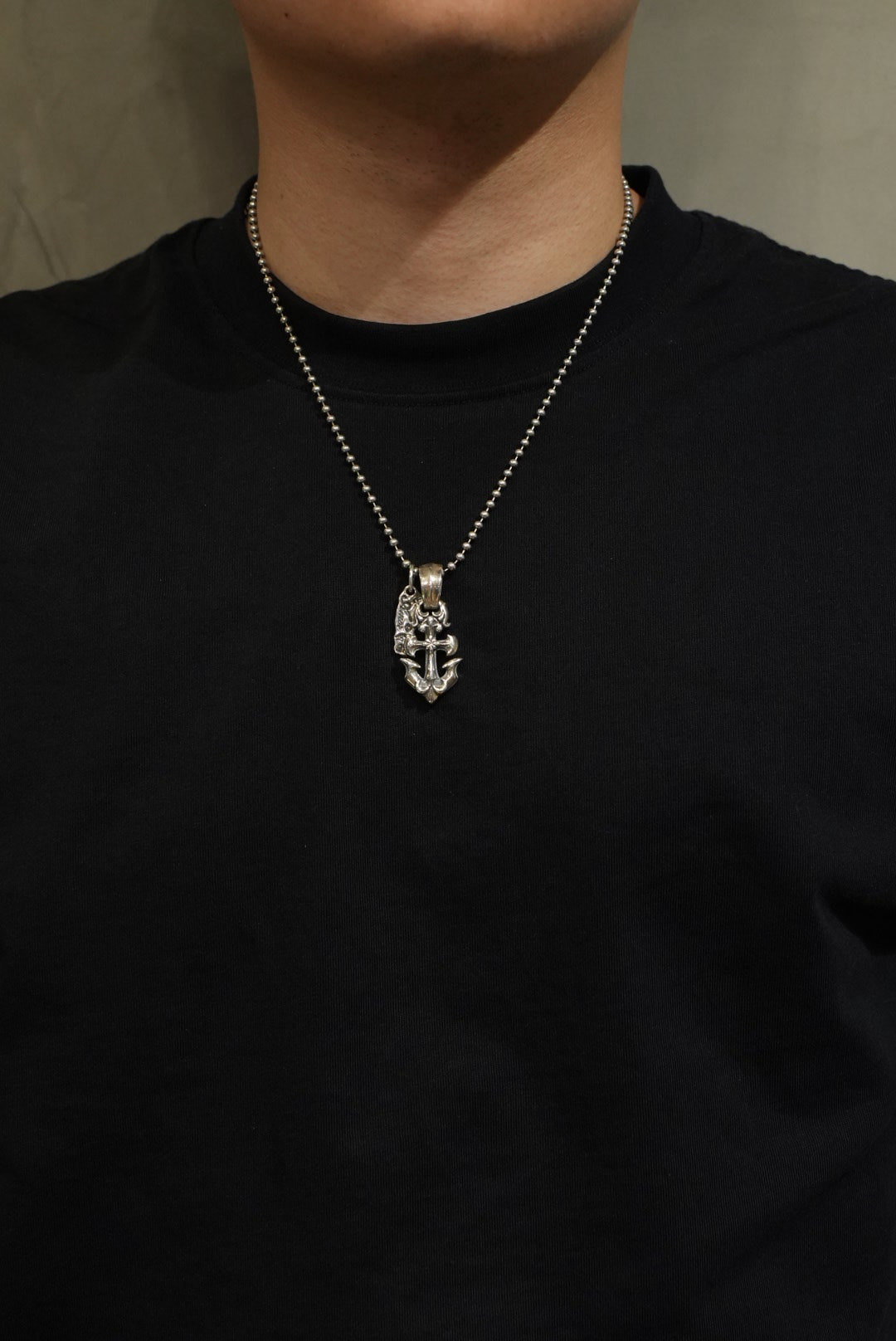 BWL - PN892 Medium Anchor Pendant 2