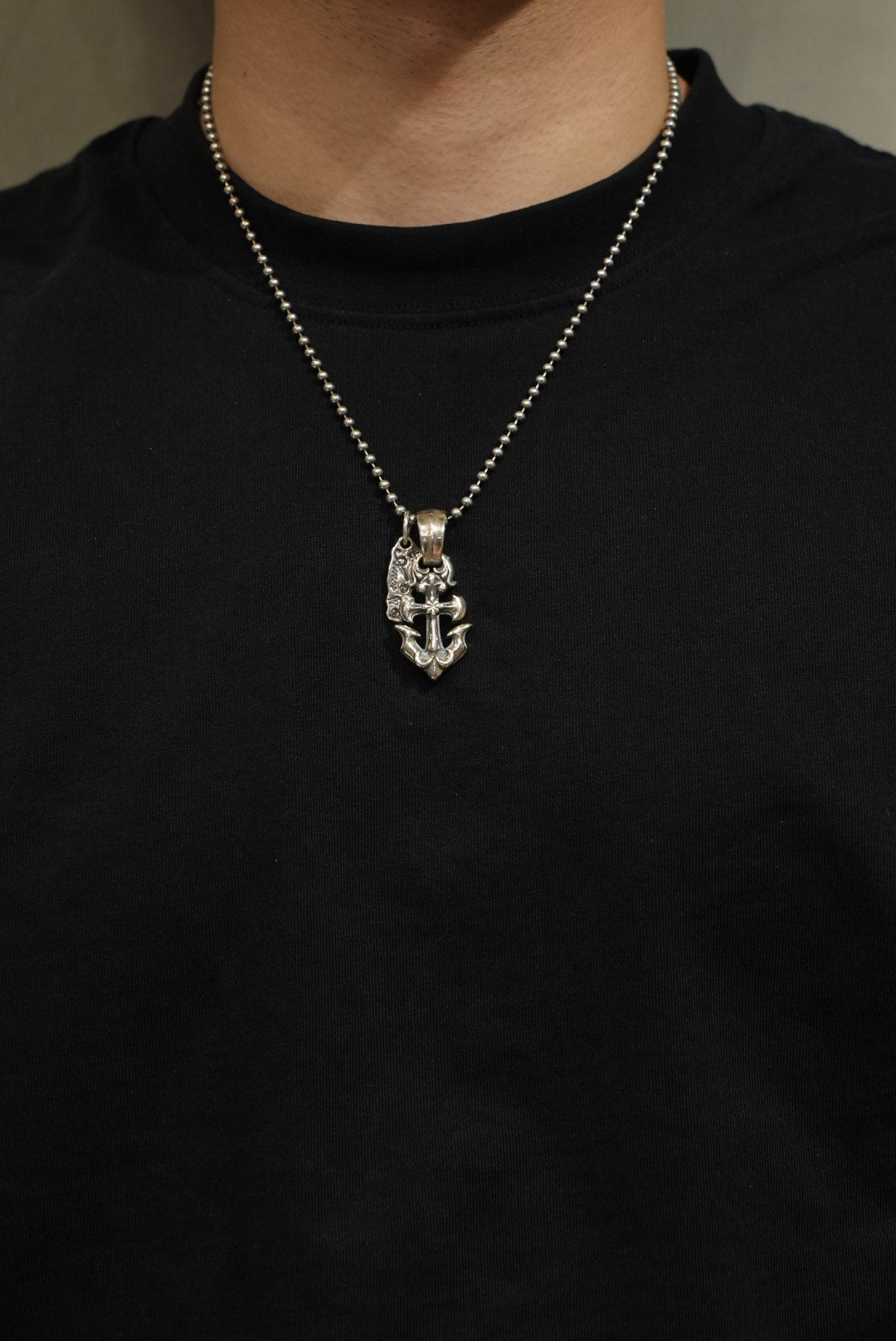 BWL - PN892 Medium Anchor Pendant 3