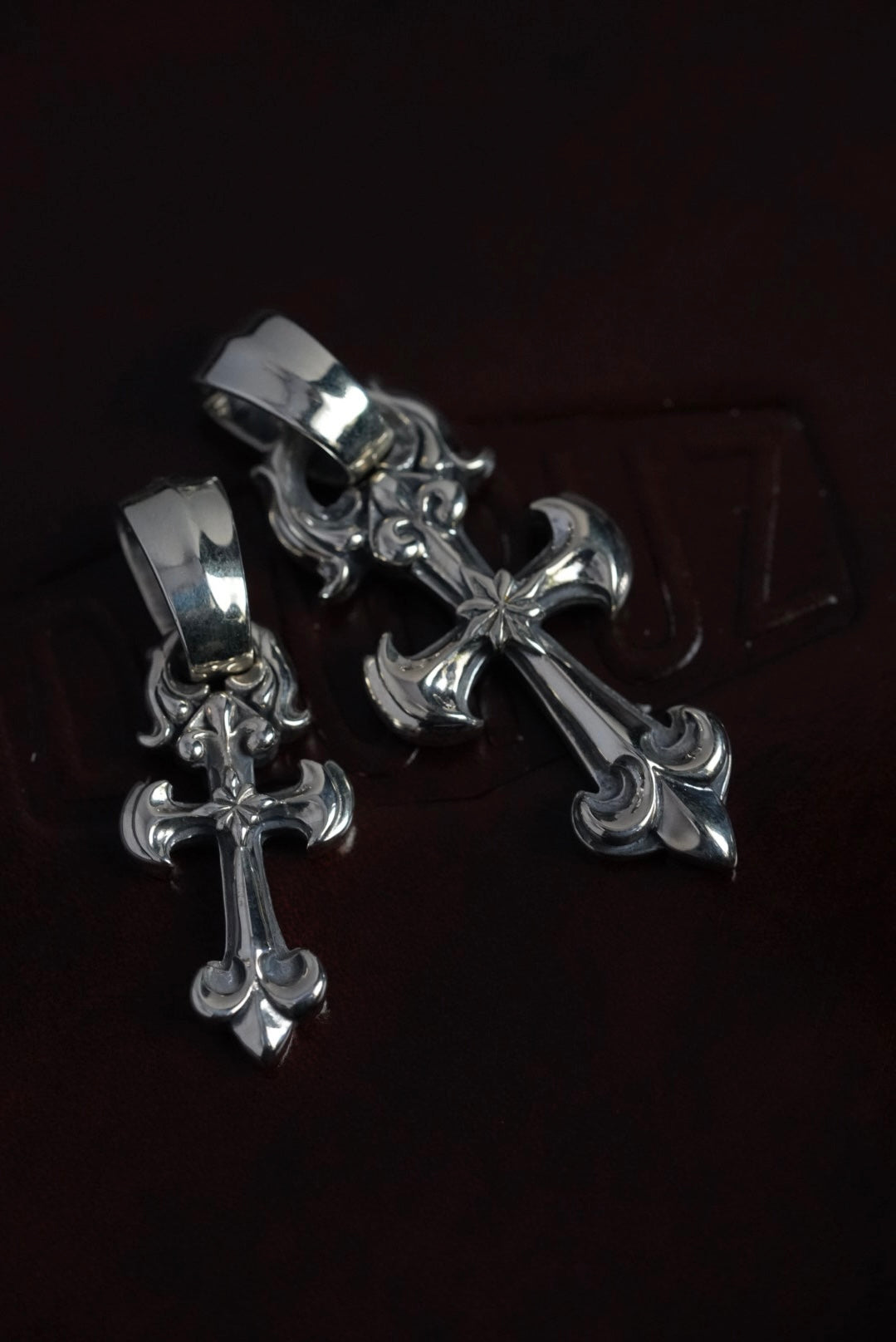 BWL - PN893 Large Sailor Cross Pendant 2