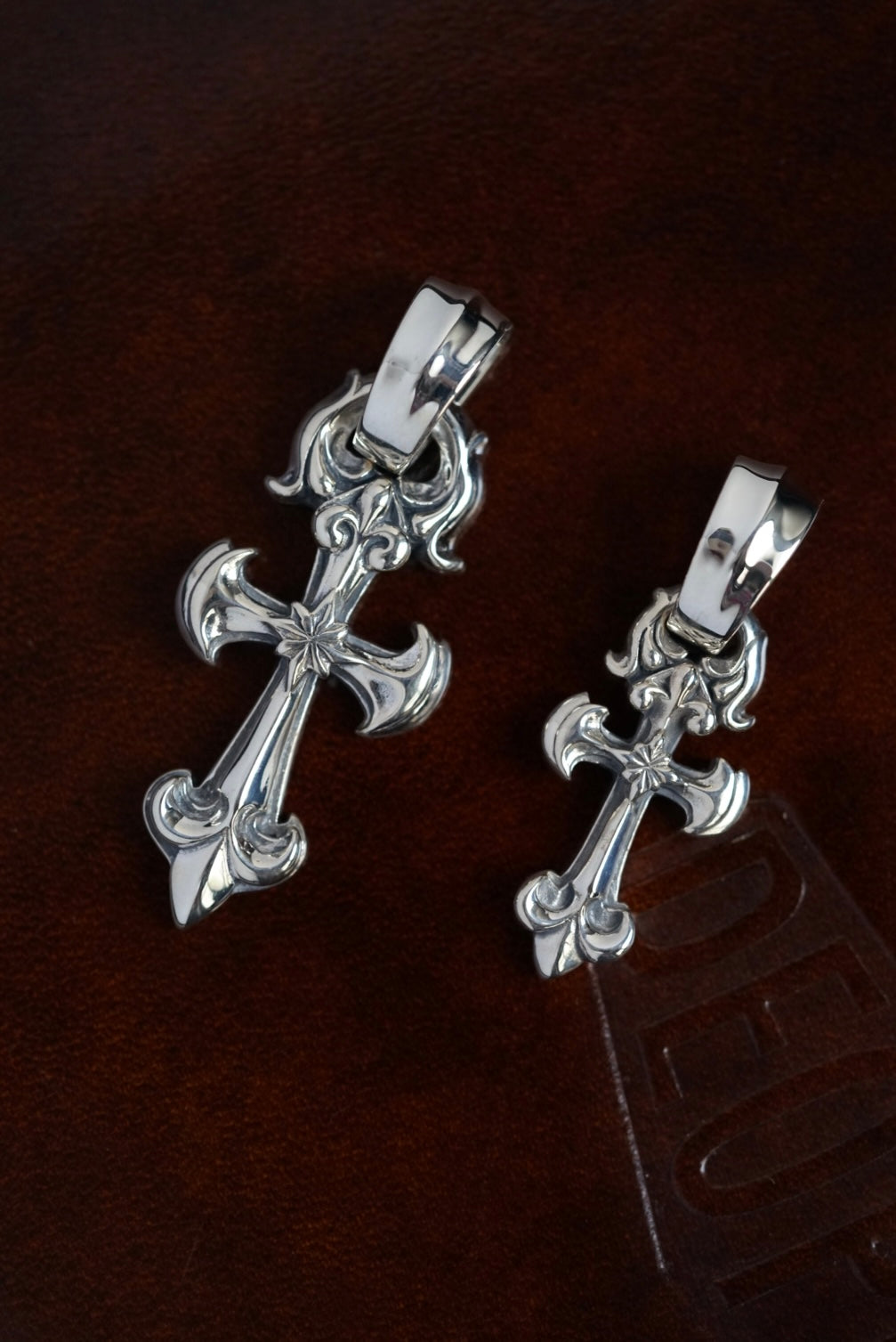 BWL - PN894 Medium Sailor Cross Pendant 2