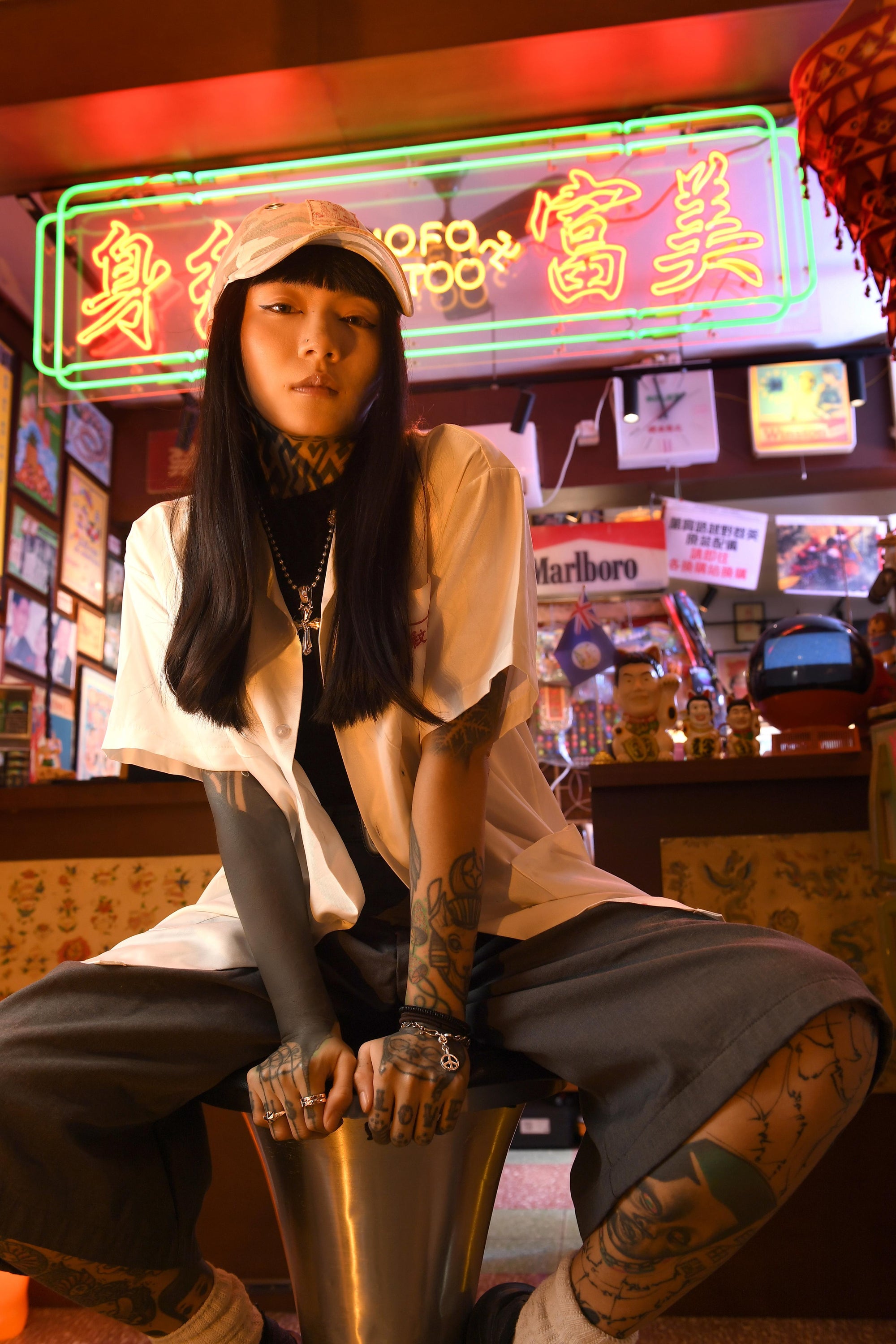 BWL_-_PN940_2005_Cross_with_Skull_and_Crossbones_with_Large_Bale_2