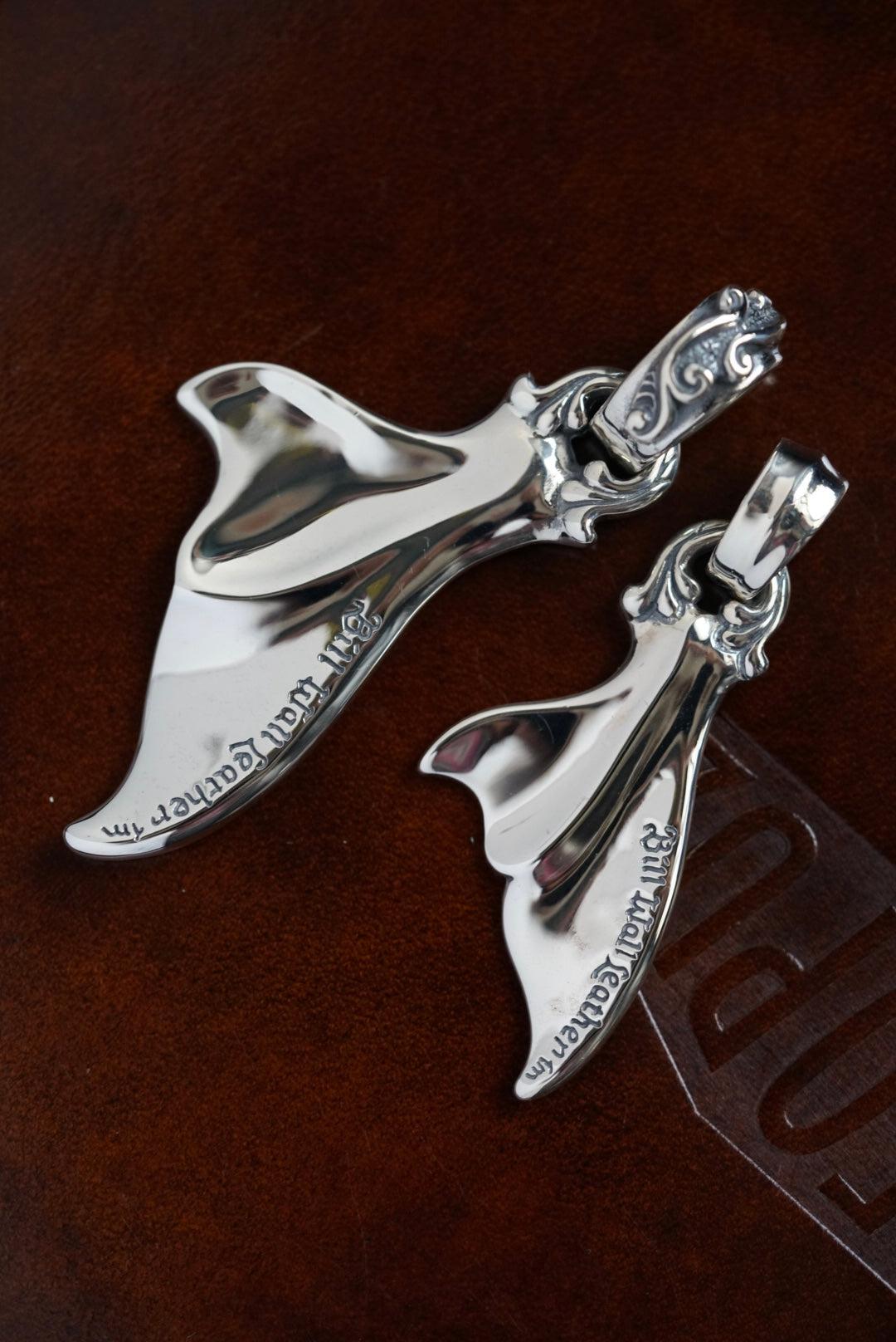 BWL - PN956 Large Whale Tail Pendant 2