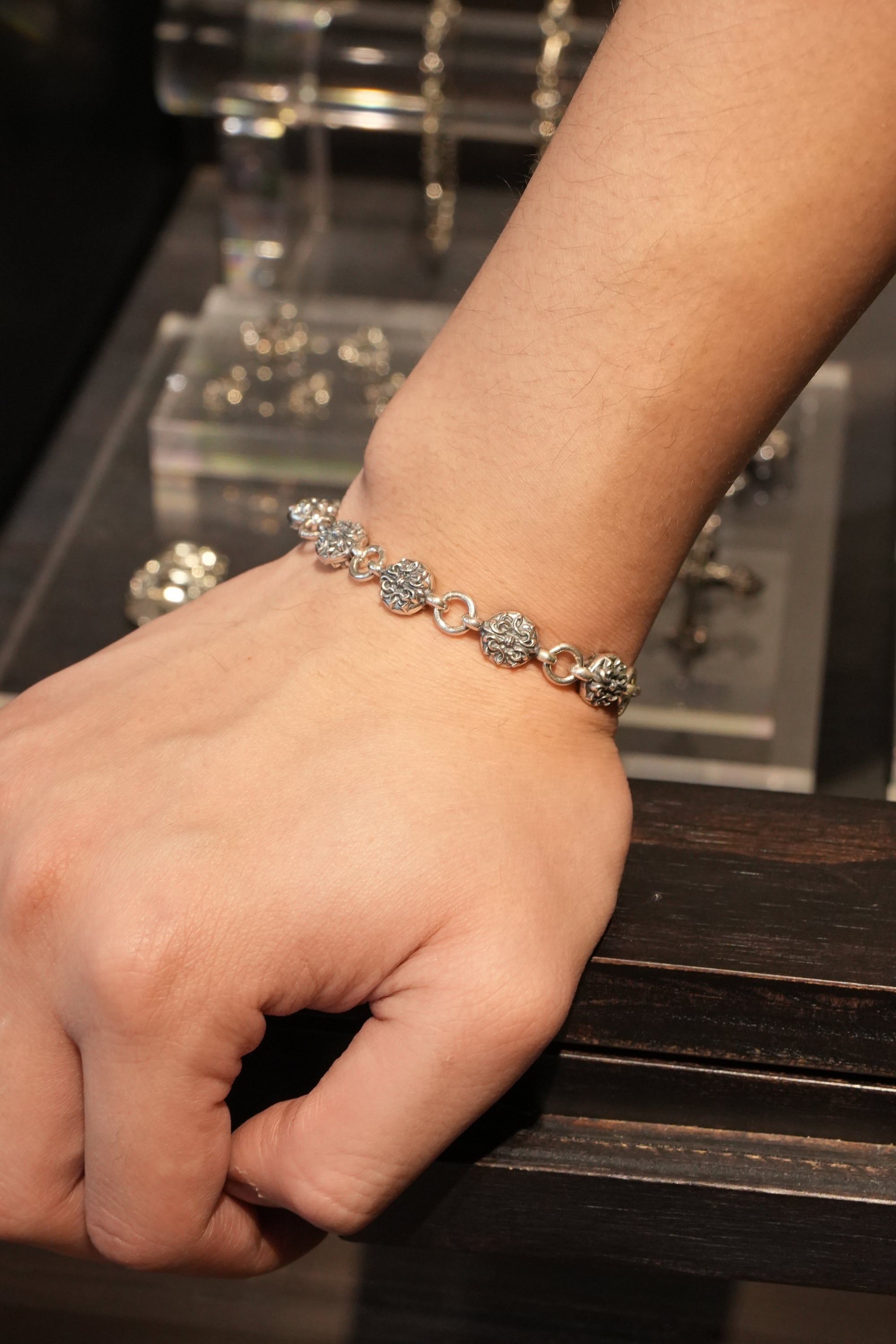 Eight Ball Bracelet : KG