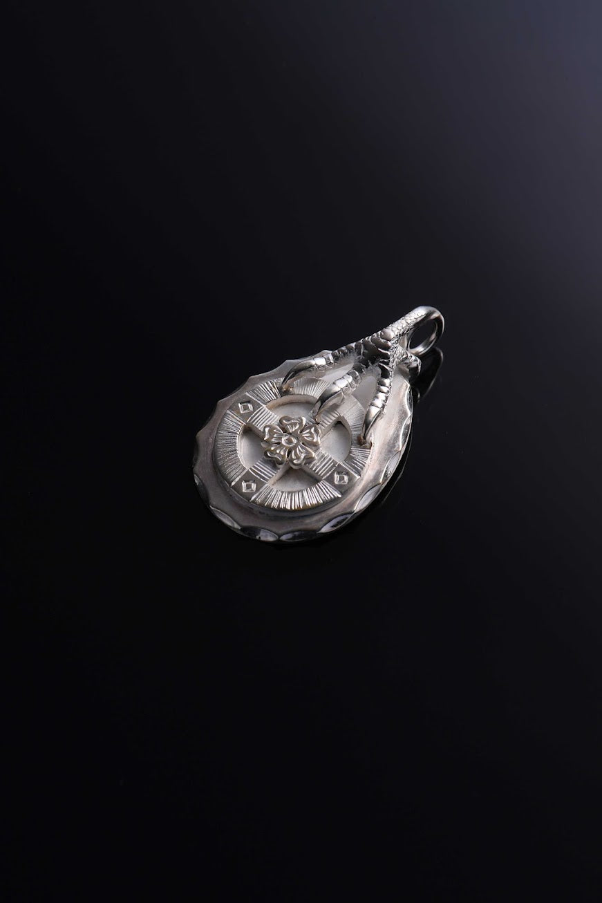 Silver Eagle Claw Silver Hana Medicine Shaved Metal L