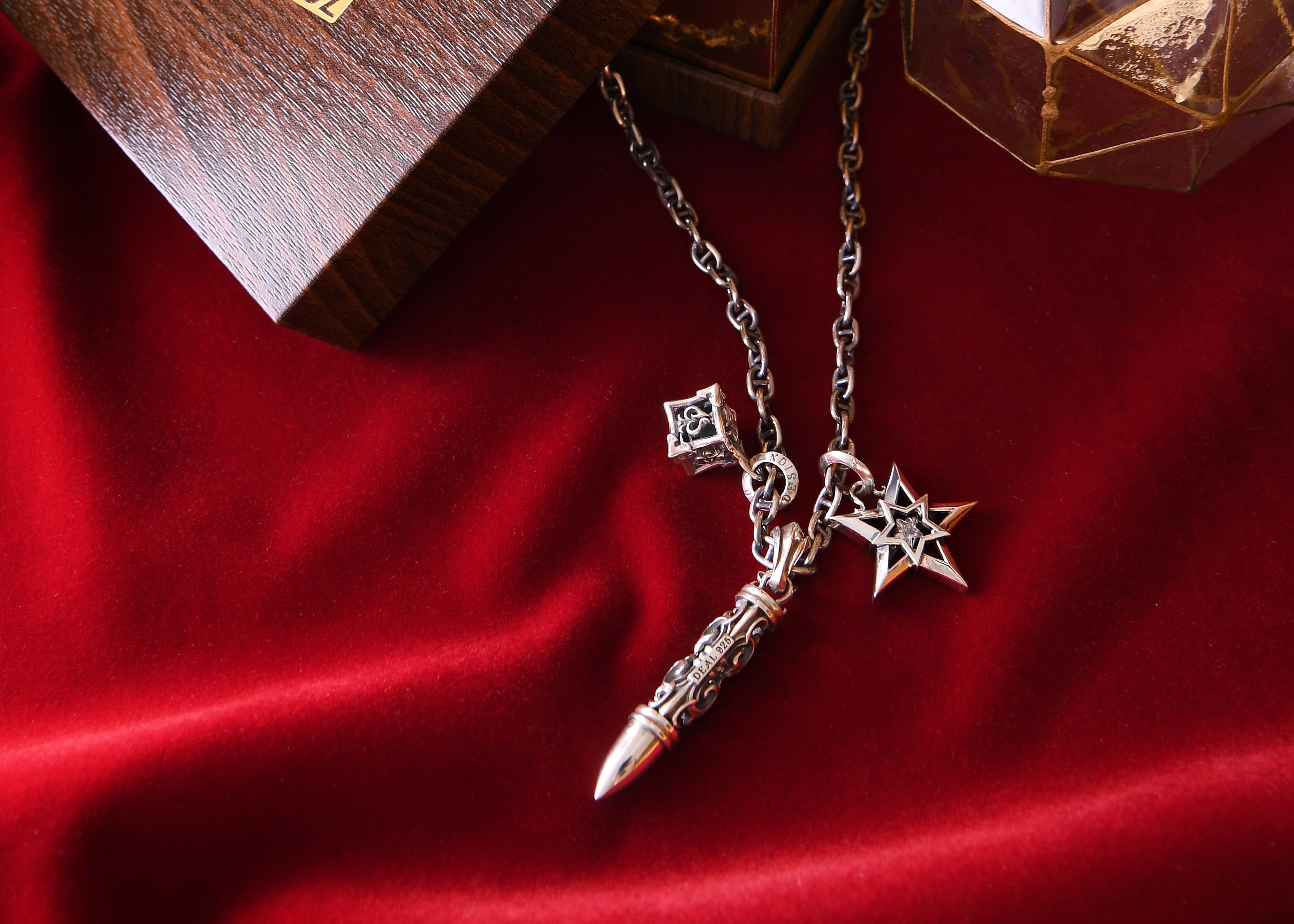 Deal Design Pendant for unisex | Deal Design Casino Cube | DEOPUZ