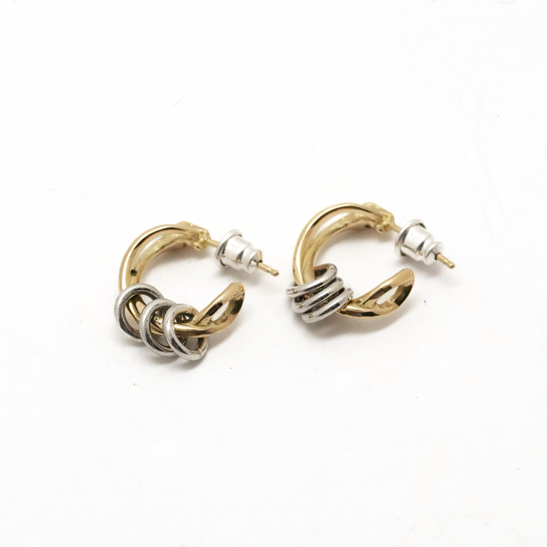 Deal Design - 18K Flare Snake Hoop 1
