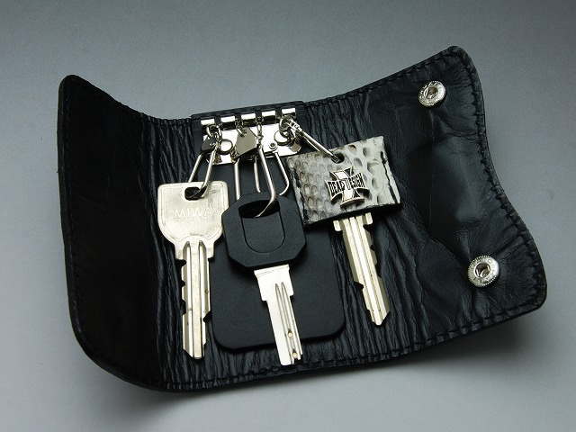 Deal Design - 4-unit key case (black python) 3