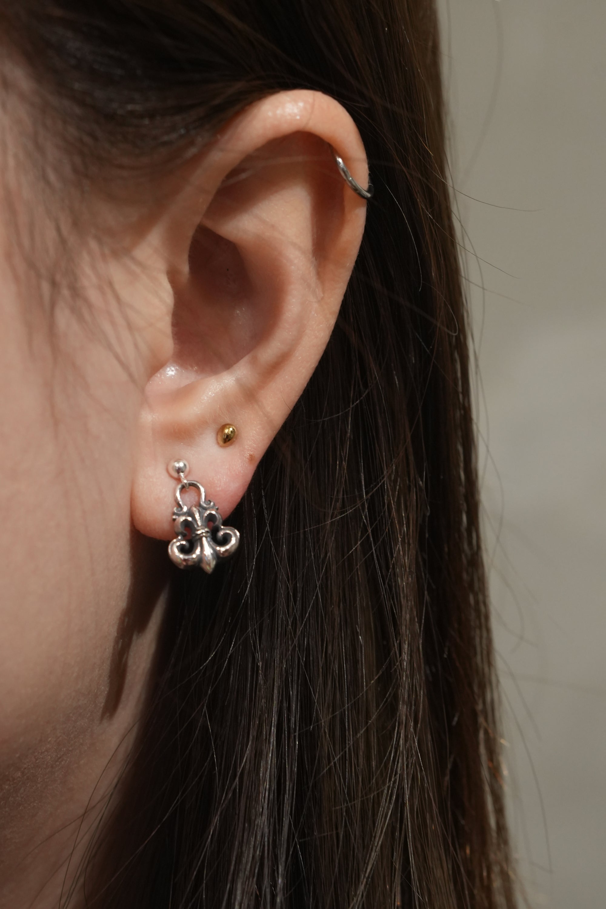 Deal Design - Ball Drop Earrings: Classic Lily 4