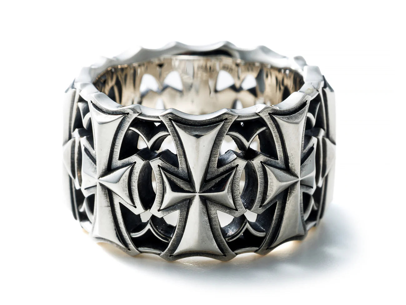 Deal Design - Barrel Cross Ring 1