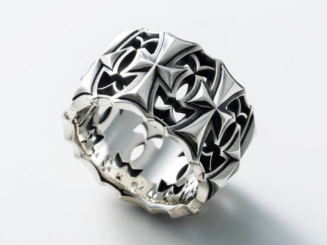 Deal Design - Barrel Cross Ring 2