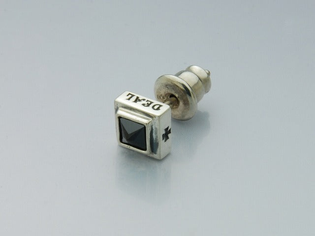Deal Design - Black Studs 1