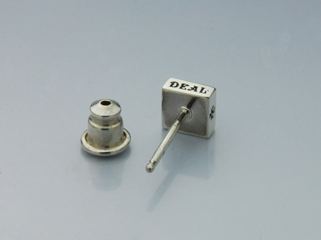 Deal Design - Black Studs 6