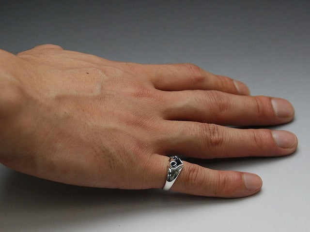 Deal Design - Blaze Heart Ring 2