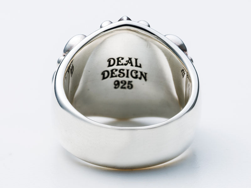 Deal Design - Blooming Cross Ring: Wide 5