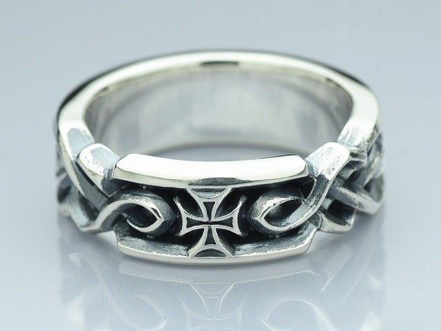 Deal Design - Celtic Chain Cross Ring 3