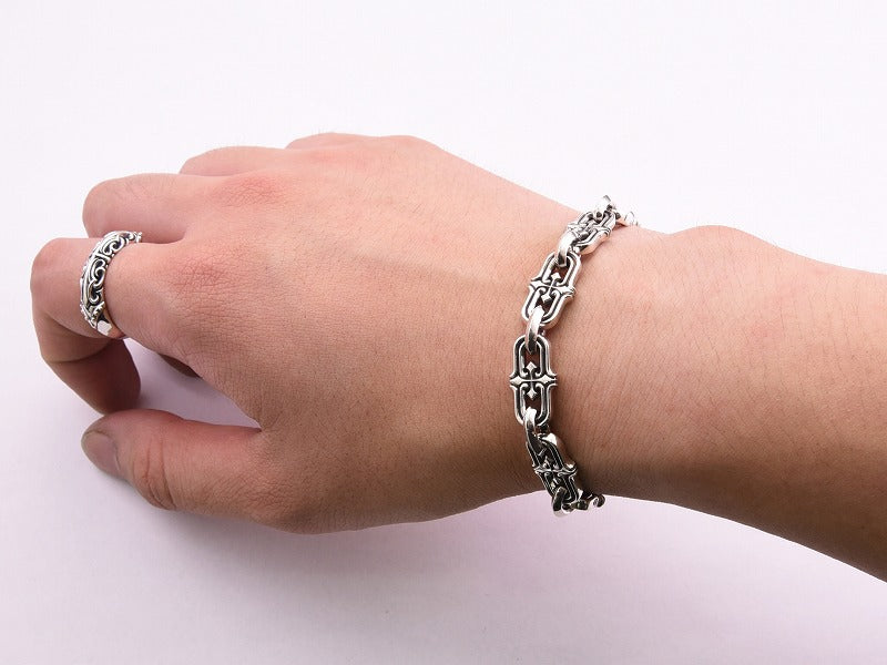 Deal Design - Clamp Cross Bracelet 6