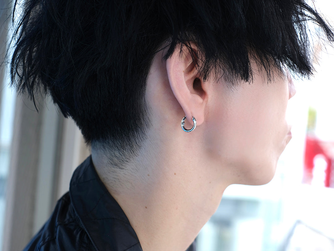 Deal Design - Close Fang Hoop 8