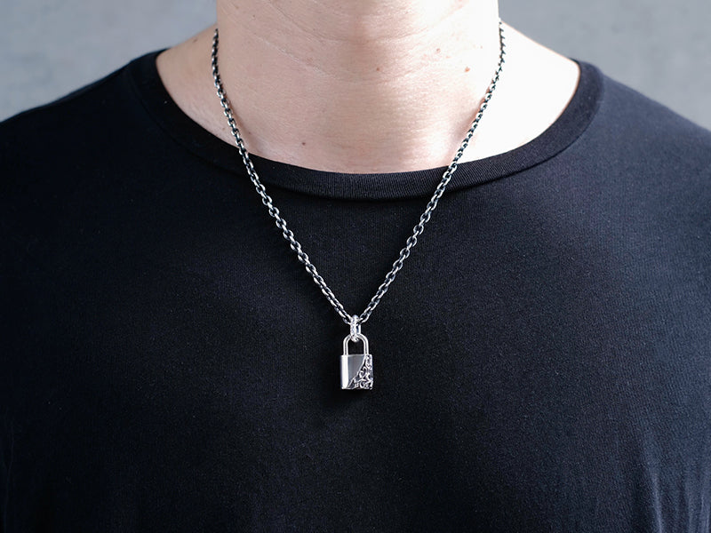 Deal Design - Crack Padlock Pendant 5