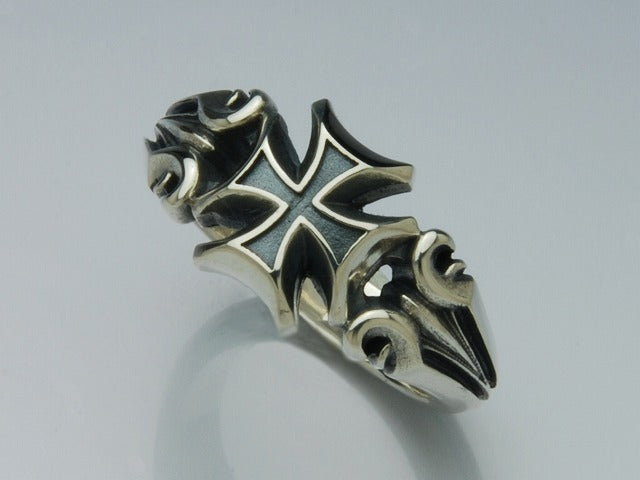 Deal Design - Cross Jack Ring 1