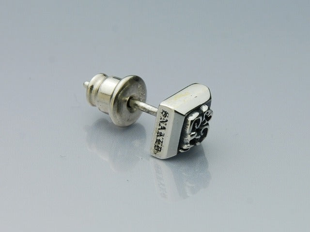 Deal Design - Diamond Snake Studs 2