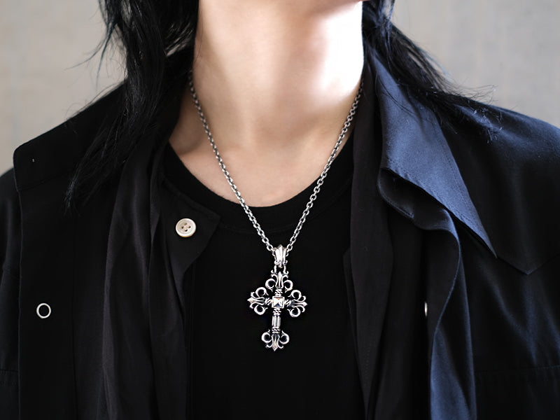 Deal Design - Discovery Cross L Pendant 2