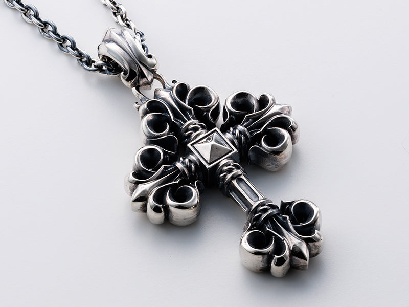 Deal Design - Discovery Cross L Pendant 4