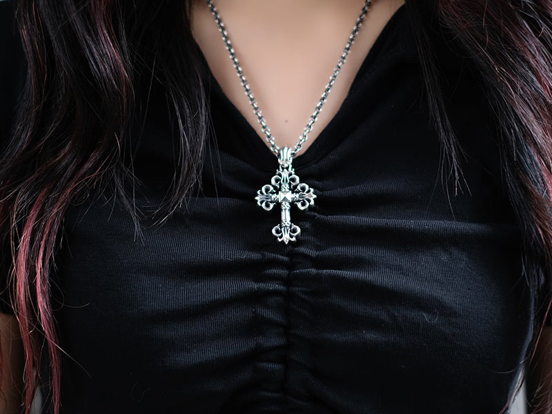 Deal Design Pendant for unisex | Deal Design Discovery Cross M