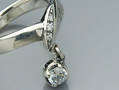 Deal Design - Drop Ribbon Ring 2