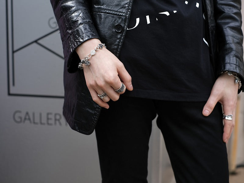 Deal Design - Eight Ball Bracelet : GL 5