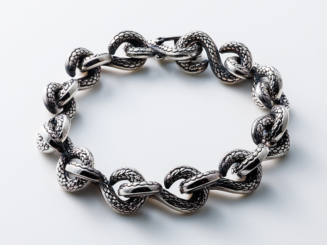 Deal Design - Eight Snake Bracelet 2