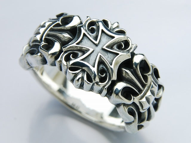Deal Design - Flare Cross Ring 1