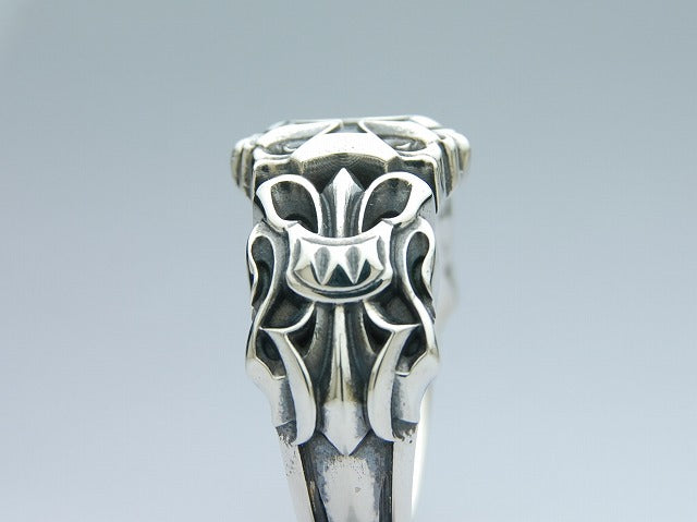 Deal Design - Flare Cross Ring 3