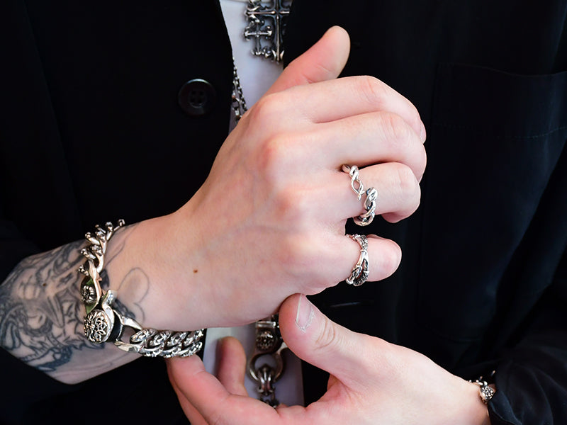 Deal Design - Flared Snake Ring 6