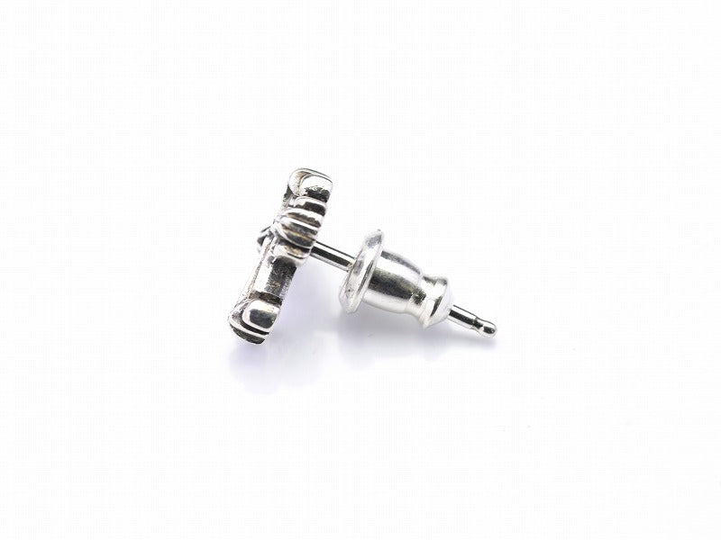 Deal Design - GL Cross Studs 3