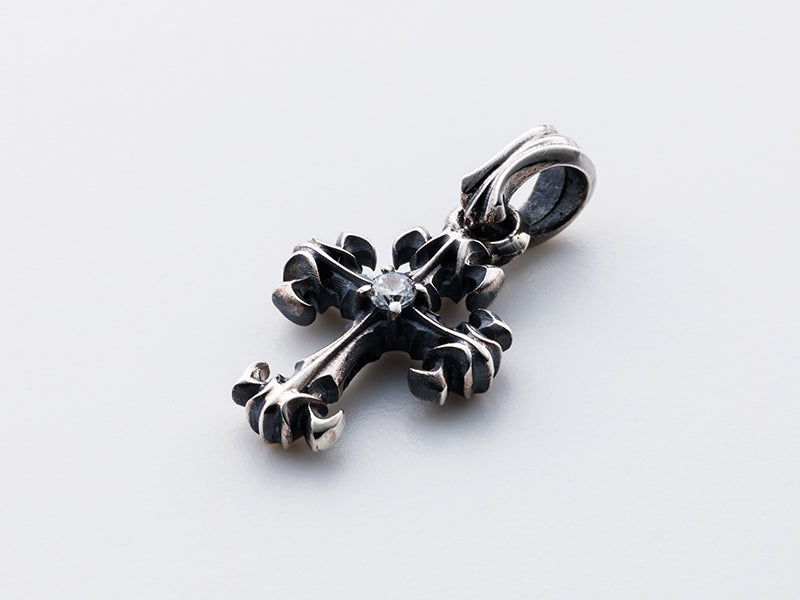 Deal Design - GL Cross xxs Pendant 1