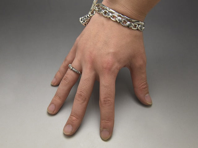 Deal Design - Gate Line Ring 2